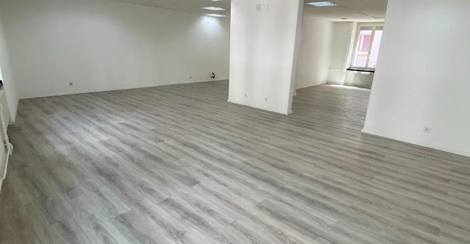Très beaux bureaux / locaux commerciaux de 90 m2 à Delémont