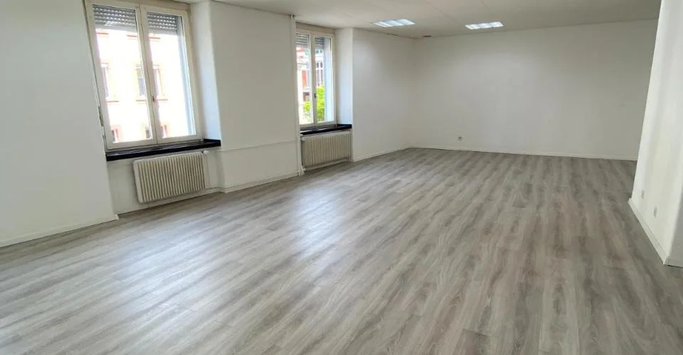 Très beaux bureaux / locaux commerciaux de 90 m2 à Delémont