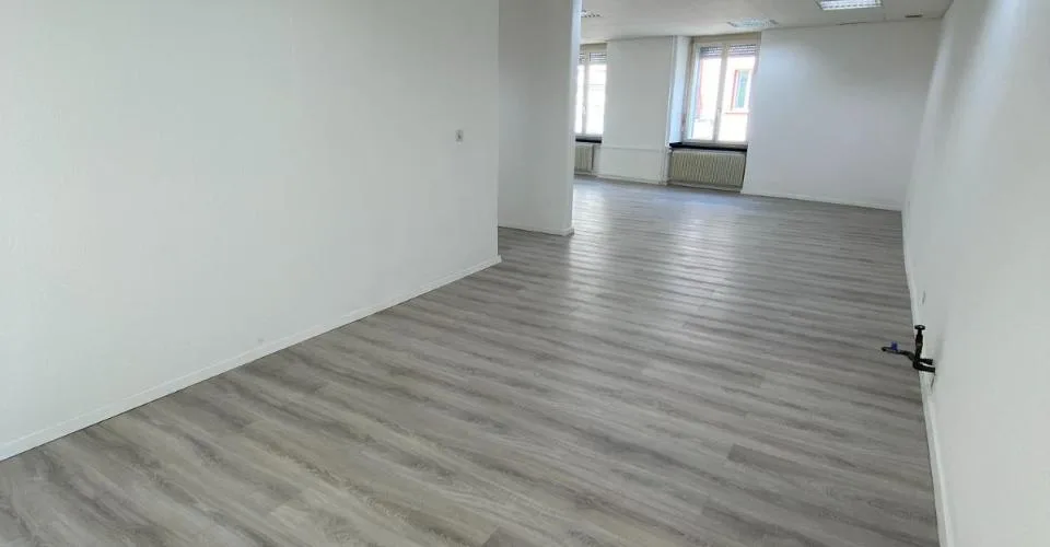 Très beaux bureaux / locaux commerciaux de 90 m2 à Delémont