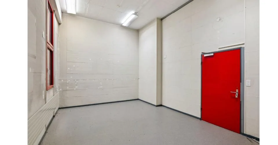 Grandes surfaces de bureaux dans un immeuble calme et bien situé