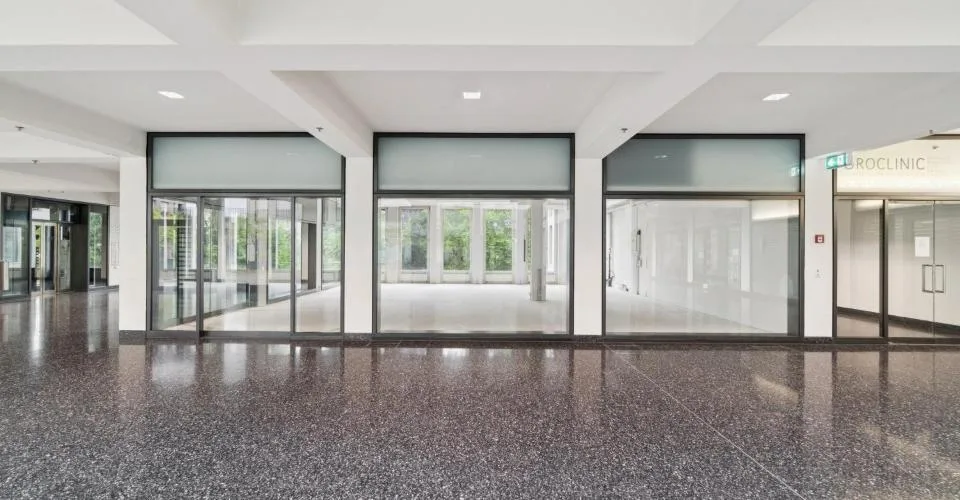 Surface commerciale/cabinet idéalement située au centre de Möwe Wetzikon!