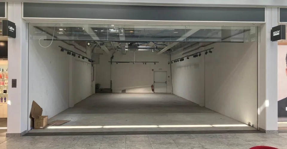Emplacement idéal : Espace locatif de premier choix à Coopark disponible à la location !