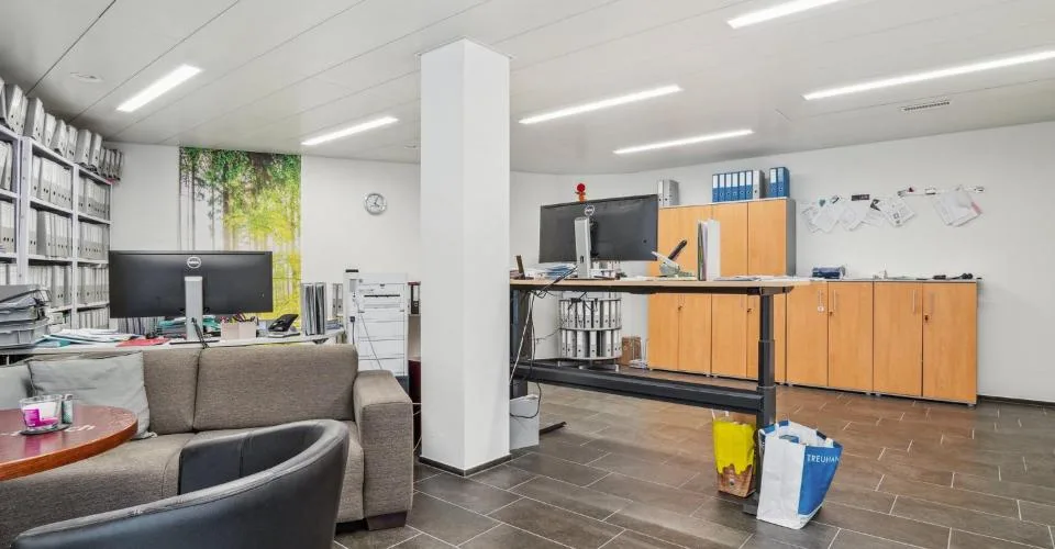 local commercial (91m2)