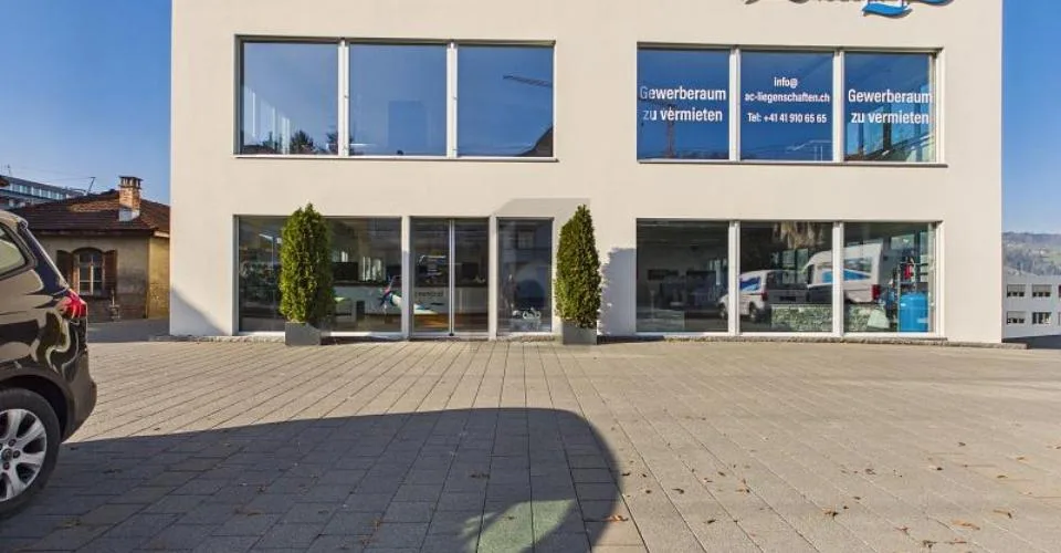 REPRÄSENTATIV AN ZENTRALER LAGE