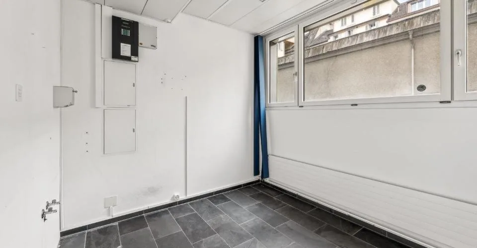 Vous recherchez immédiatement un espace commercial au rez-de-chaussée dans la Neustadt Lucerne ? Allons-y!