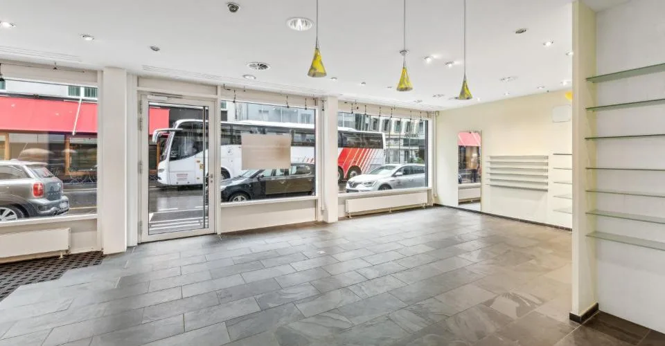 Vous recherchez immédiatement un espace commercial au rez-de-chaussée dans la Neustadt Lucerne ? Allons-y!