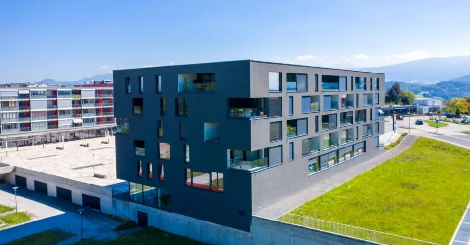 Surface commerciale d'env. 114.54 m2 à louer