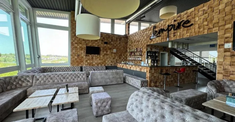À louer : Restaurant entièrement équipé - Rossens (FR)