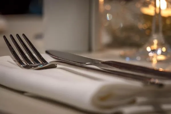 FRIBOURG : RESTAURANT AVEC TRES BELLE TERRASSE A REPRENDRE