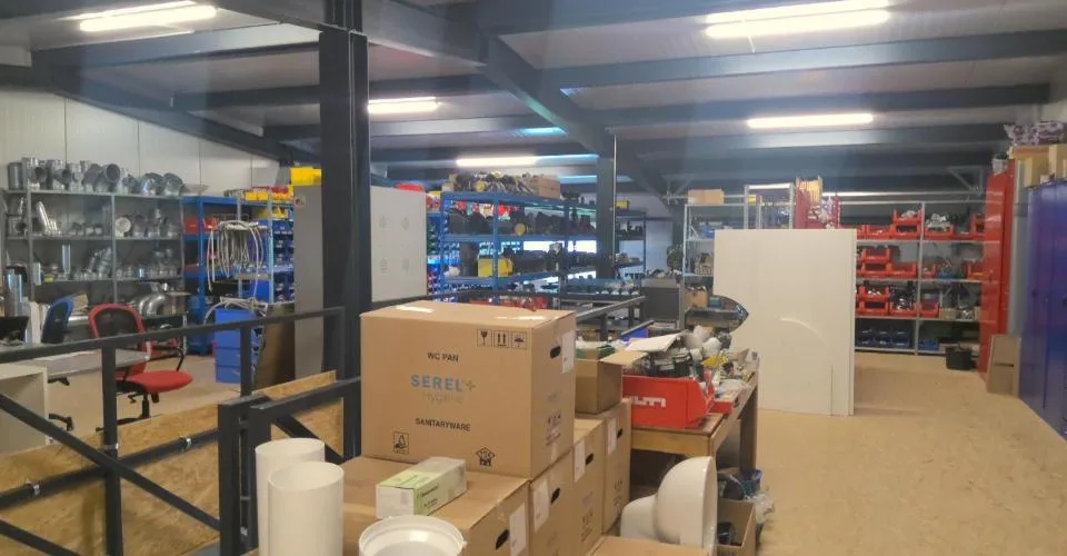 Surface commerciale + administrative d'environ 530m² sise sur 3 niveaux