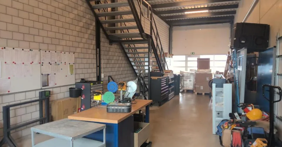 Surface commerciale + administrative d'environ 530m² sise sur 3 niveaux