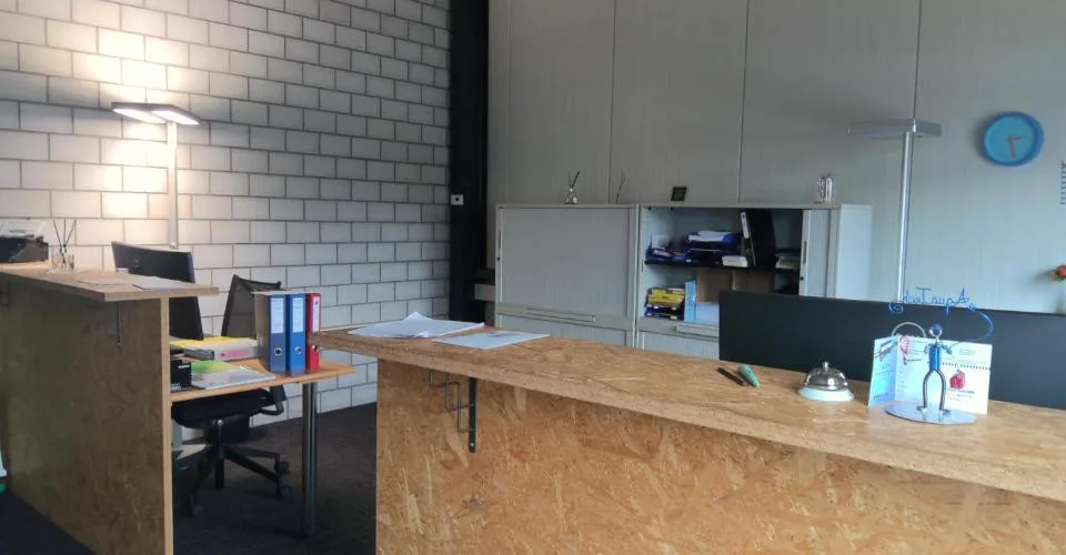 Surface commerciale + administrative d'environ 530m² sise sur 3 niveaux