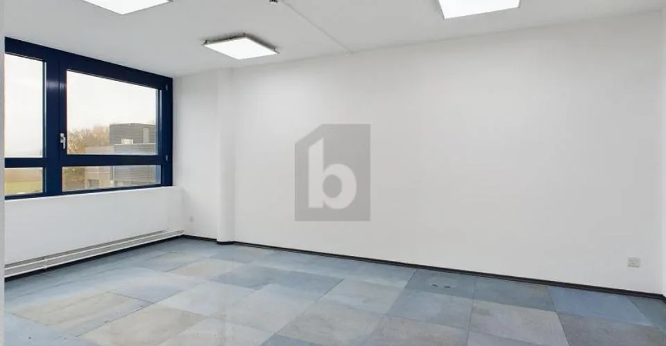 VON EINZEL- BIS GROSSRAUMBÜRO (200-400-800 M2)