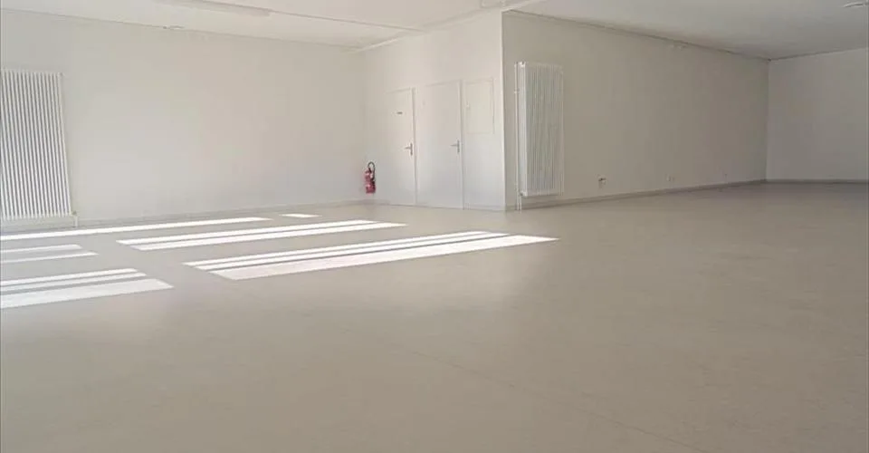 Espace de bureaux et commercial de 160 m2 à louer
