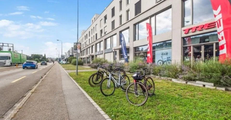 Saisissez votre chance d'acquérir un espace commercial de premier ordre.