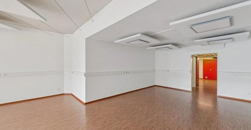 Surface commerciale avec vitrine, idéalement située à Bremgarten