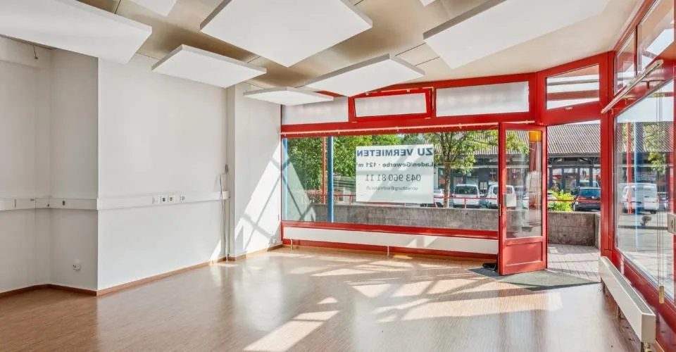 Surface commerciale avec vitrine, idéalement située à Bremgarten