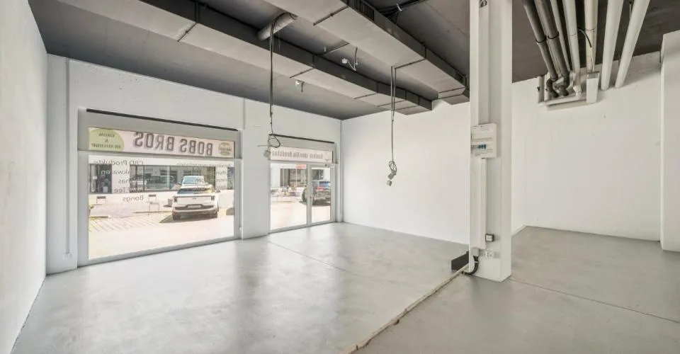 Joli local commercial très bien situé à Perron Ouest, Muri AG