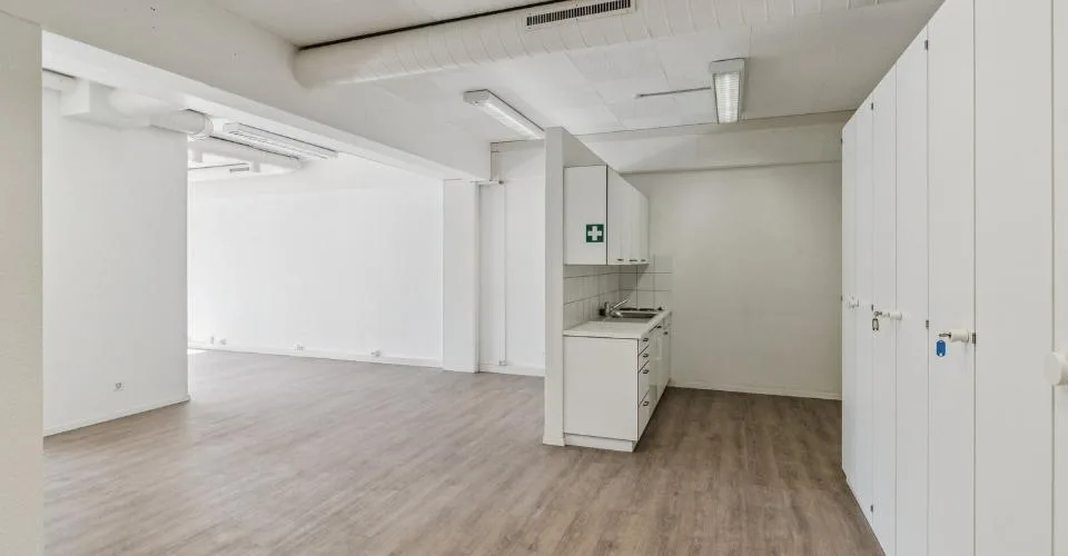 Einmalige Chance: Ganzes Gewerbegebäude zur Miete mit maximaler Flexibilität