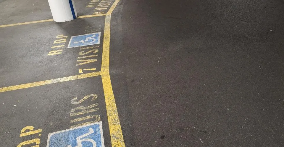 Rare à Lutry : jusqu'à 500 m2 avec monte-charge et quai de chargement