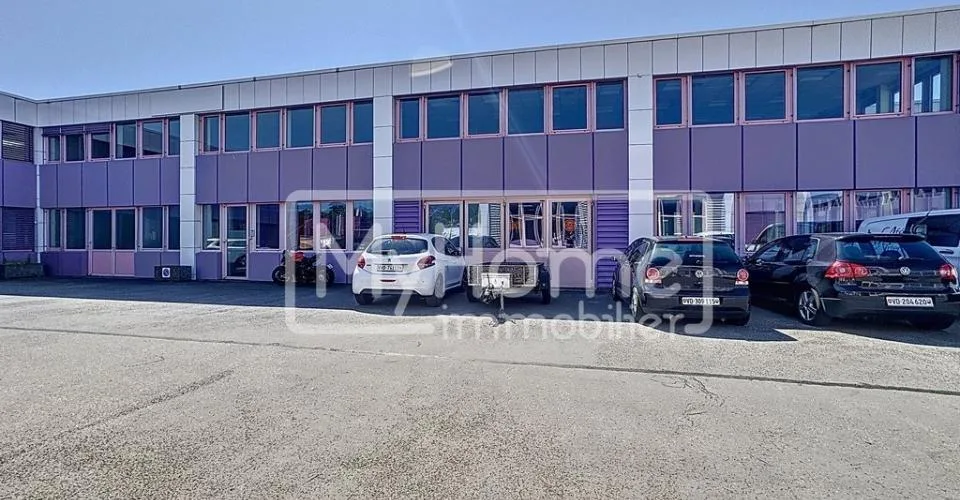 Grande surface commerciale de 1'485 m2 sur 2 niveaux à Lonay