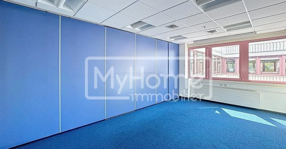 Grande surface commerciale de 1'485 m2 sur 2 niveaux à Lonay