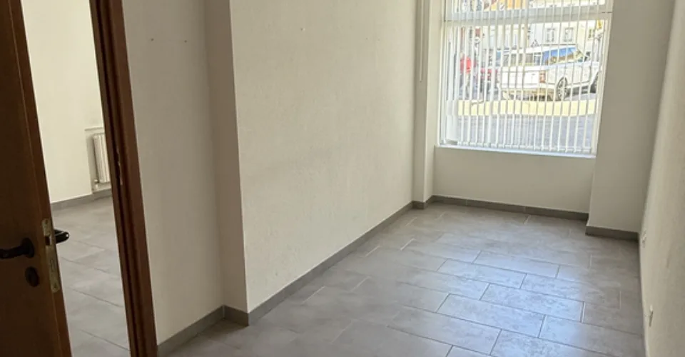A louer local commercial avec vitrine