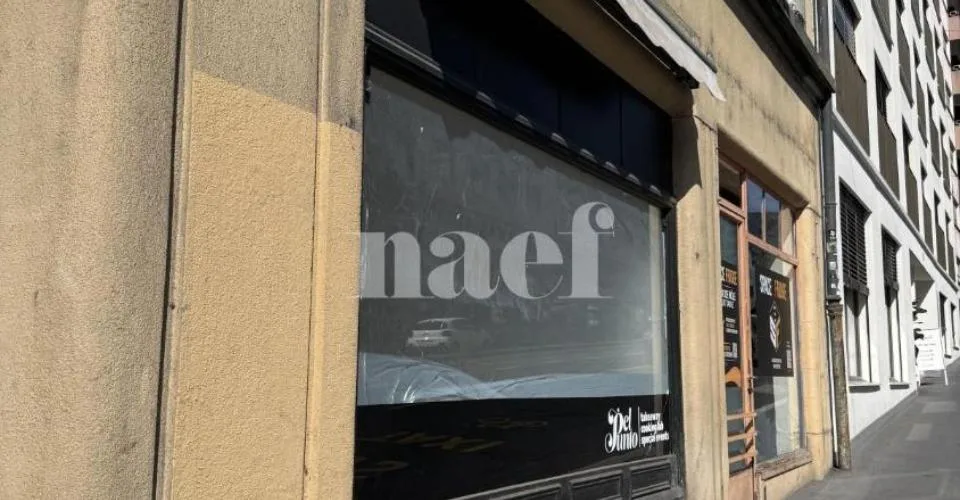 Arcade commerciale de 19 m² à louer – Rue de la Borde