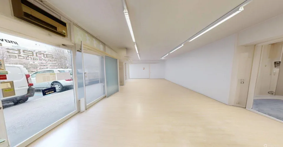 À louer - Arcade commerciale 100 m2 - Écublens