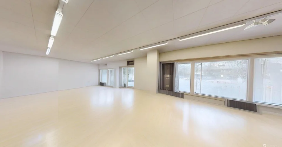 À louer - Arcade commerciale 100 m2 - Écublens