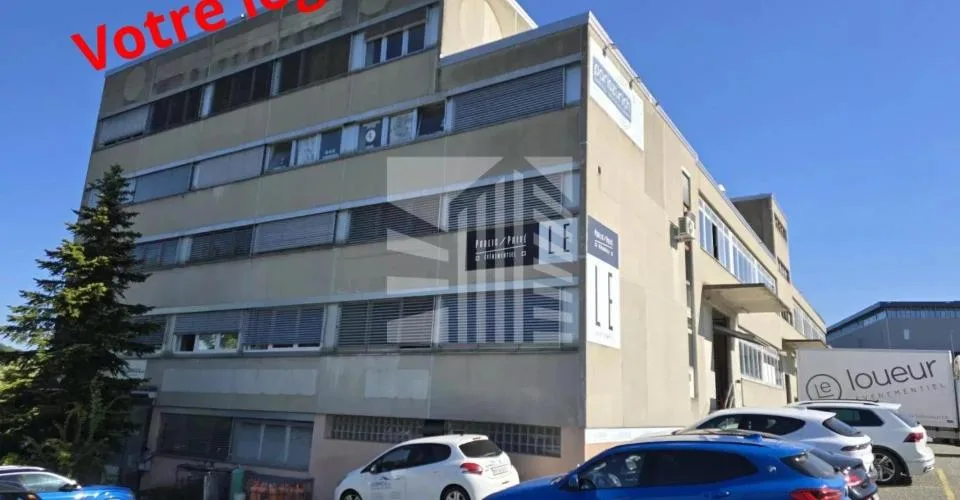 Vaste local commercial à Ecublens
