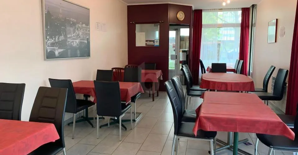 RESTAURANT PROSPÈRE AVEC TERRASSE ET BAR