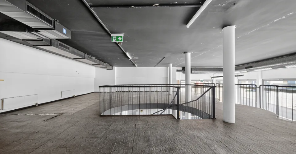 Surface commerciale sur 2 étages dans le centre de Lausanne