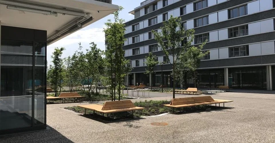 Quartier en pleine expansion, belle arcade de 42 m2, au gré du preneur