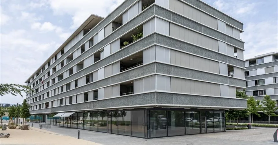 Quartier en pleine expansion, belle arcade de 42 m2, au gré du preneur