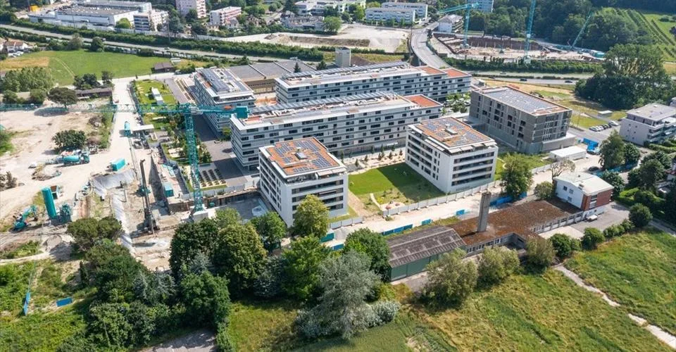 Quartier en pleine expansion, belle arcade de 42 m2, au gré du preneur