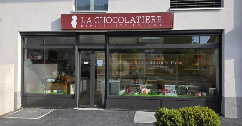 IDÉALEMENT SITUÉ, PRÊT À L’EXPLOITATION