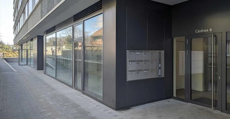 Quartier en pleine expansion, belle arcade de 62 m2, au gré du preneur
