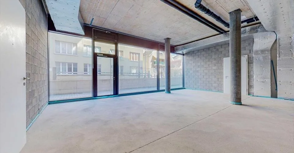 Quartier en pleine expansion, belle arcade de 62 m2, au gré du preneur