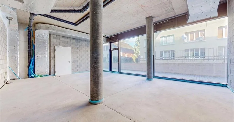 Quartier en pleine expansion, belle arcade de 62 m2, au gré du preneur