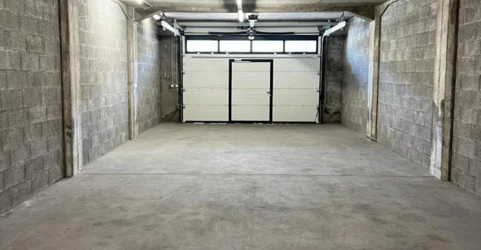 Entrepôt à louer de 79 m2 à Bex
