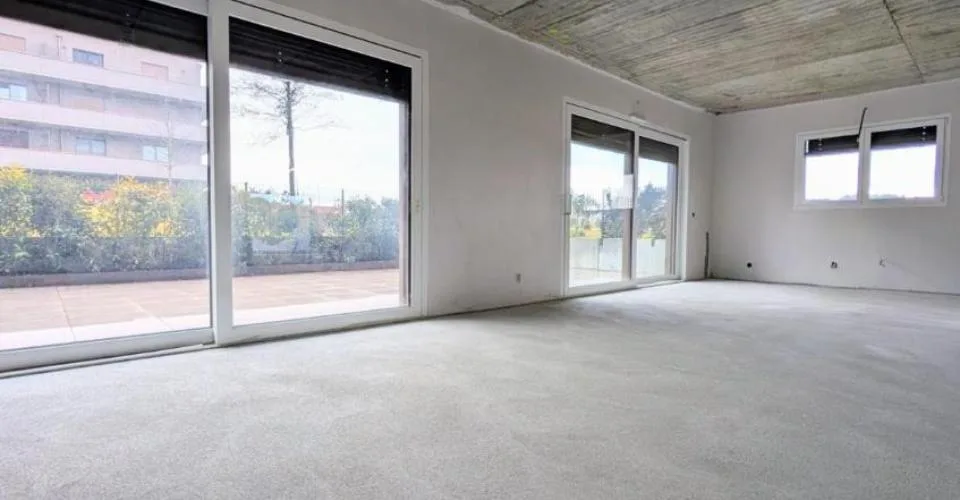 Créez un lieu qui attire ? Surface commerciale avec terrasse d'env. 115m2