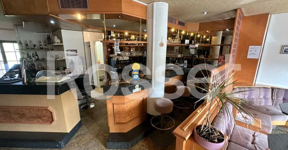 Charmant Café-Restaurant au cour de Puidoux idéal pour petite restauration