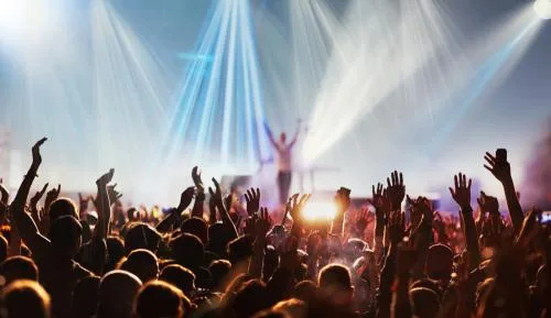 SUISSE ROMANDE : DISCOTHÈQUE SPACIEUSE ET RÉNOVÉE À REMETTRE