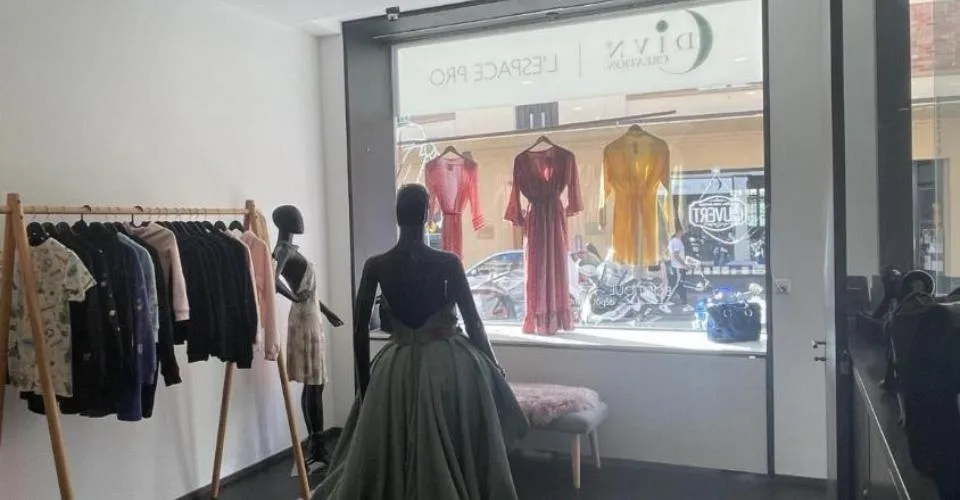 ARCADE COMMERCIALE DE 320 M2 AU COEUR DE NYON