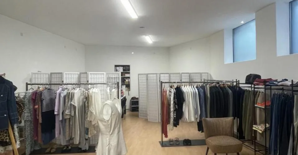ARCADE COMMERCIALE DE 320 M2 AU COEUR DE NYON