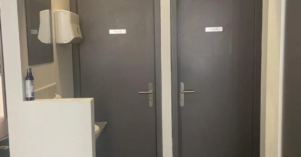 ARCADE COMMERCIALE DE 320 M2 AU COEUR DE NYON