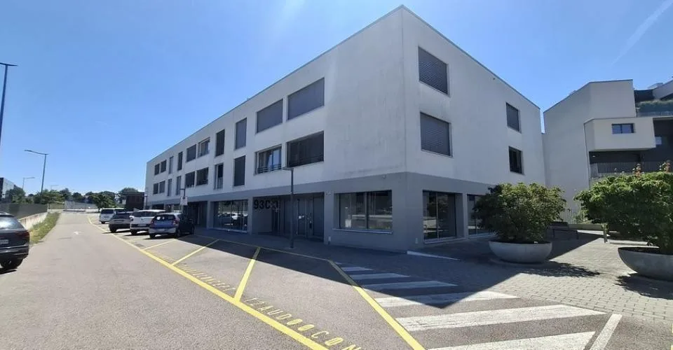 Spacieuse surface commerciale de plain pied de 127m2