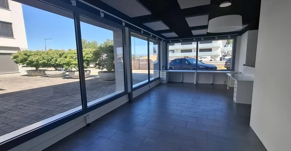 Spacieuse surface commerciale de plain pied de 127m2