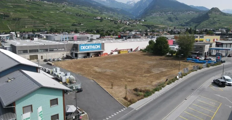 Administratif-Bureau 88.7 m2 à Conthey copie